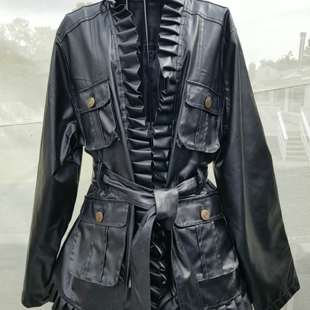 EUC Faux-Leather xxl black jacket. Fits as juniors plus size